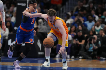 Novinec Knueppel najhitreje v zgodovini do 250 trojk v sezoni