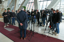 Prvi pogovori o novi koaliciji. Pet strank je razpravljalo, ali lahko najdejo skupni jezik.