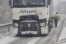 Vor allem Ausländer: Fahrverbot, Schnee und Glätte: „Lkw fahren trotzdem über den Triebener Tauern“