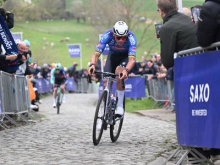 Van der Poelu tretjič zapored klasika E3 Saxo Classic