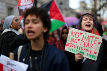 Na shodu proti skrajni desnici v Londonu 50.000 ljudi