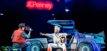 »Zurück in die Zukunft« als Musical: Hier wird vor allem für das Auto geklatscht