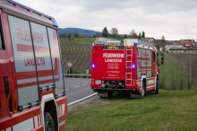 Nahe Weiz: Vermutlich zu schnell unterwegs: Motorradfahrer schwer gestürzt