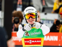 Domen Prevc največji zaslužkar zime, Nika Prevc pri skakalkah