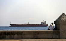 Na Kubo z ameriškim dovoljenjem prispel tanker z rusko nafto