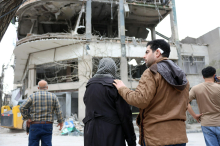 Kuvajt obtožuje Iran, da je zadel njegov naftni tanker. Močne eksplozije v iranskih mestih.