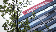 Dobiček skupine Petrol v 2025 rekorden, na domačem trgu zaslužili manj