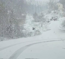 STIŽE JAČE NAOBLAČENJE I NOVA TURA SNEGA: RHMZ pali narandžasti meteo alarm, ovaj deo Srbije biće posebno na udaru leda i snežnih padavina