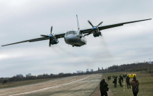 Na Krimu strmoglavilo rusko vojaško letalo Antonov-26. Umrlo 29 ljudi.