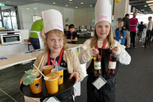 Zwischen Backstube und Bürgermeisteramt: Sechs Tage, 250 Kinder, eine eigene Welt: Die Kinder übernehmen das Kommando