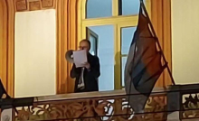 REKTOROV POLITIČKI GOVOR: Tri ključna dokaza da Đokić više ne vodi Univerzitet, već opasno zloupotrebljava tragediju na Filozofskom i DIŽE SOPSTVENI REJTING!