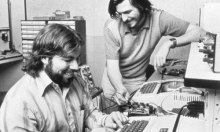 Apple slavi 50. rođendan u nikad izazovnijoj eri: Od garaže u Cupertinu do tech giganta