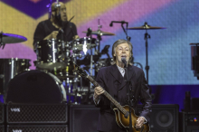 Exklusives Konzert: Paul McCartney spielte für Apple-Mitarbeiter in Cupertino