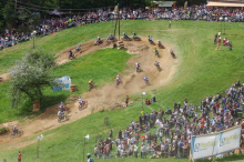 Motocross in Paldau zwischen weiten Sprüngen und großem Herzen