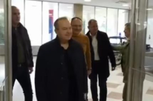 IVICA DAČIĆ SE VRATIO NA POSAO, SAČEKALO GA IZNENAĐENJE: Posle 36 dana došao na dužnost, ali ovo NIJE OČEKIVAO! Uputio srceparajuće reči (VIDEO) 
