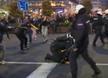 BLOKADER KOJI JE UŽIVO U PROGRAMU PIJAN POZIVAO NA SMRT VUČIĆA I JEVREJA - VIŠESTRUKI POVRATNIK! Pronađena mu droga, na saslušanju izjavio da nije kriv!