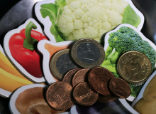 Med možnimi ukrepi za blaženje energetske krize tudi znižanje DDV-ja za osnovna živila