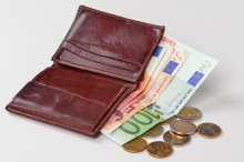 Bezirksgericht Judenburg: 800 Euro aus Geldbörse genommen: Warum eine Tankstellenangestellte straffrei bleibt