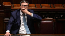 L’alert di Giorgetti sui conti: il nuovo decreto ha esaurito i soldi disponibili per gli aiuti