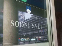 Skupina okrajnih sodnikov želi ustavno presojo sodne reforme