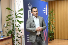 MLADI I DIJASPORA KLJUČ BUDUĆNOSTI SRBIJE: Đorđe Milićević razgovarao sa mladima Smederevu (FOTO)