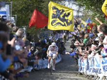 Pogačar in še pet Slovencev (enega čaka ognjeni krst) v pričakovanju spektakla