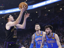 Austin Reaves bo manjkal vsaj štiri tedne, v Dallasu so mu slikali napačen del telesa