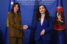 Predsednica kosovskega parlamenta Albulena Haxhiu postala začasna predsednica Kosova