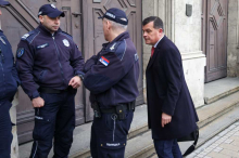 I ADVOKAT POLITIČARA ĐOKIĆA PRIZNAO: Potpuno je nesporno što je policija ušla i pretresla Rektorat, to što su uradili je legalno!