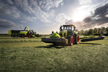 Traktor gelenkt: Betrunkener Opa klemmte Finger seines Enkels ein