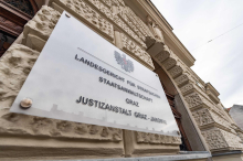 Sportwagen geliehen: Mit KI die Einzahlungsbestätigung für  einen Leihwagen gefälscht