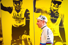 Flandern-Rundfahrt: Rad-Star Tadej Pogacar droht Führerscheinentzug