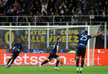 Inter napolnil mrežo Rome in se utrdil na vrhu