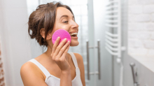 Beauty-Tool: Für wen sich eine (elektrische) Gesichtsbürste lohnt – und was Sie beachten sollten