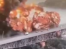 Explosion beneath Panama Canal's Bridge of the Americas kills one and leaves multiple people injured