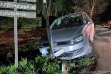 Unfall in Maria Lankowitz: Pkw prallte gegen eine Straßenlaterne
