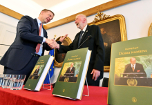 Rupel za 80. rojstni dan predstavil knjigo Dobri nameni, pričakuje 