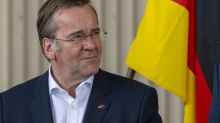 Njemački ministar obrane: Muškarci ne trebaju dozvolu Bundeswehra ako žele putovati