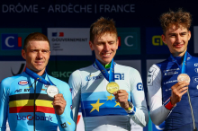 Kolesarski krog: Rekordi Pogačarja, potencial Seixasa in dolžina zmagovalnih oken