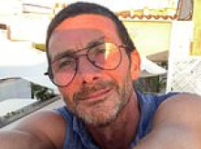 'Retailers' doors are wide open to criminals': Britain's shoplifting crisis is being fuelled by 'nonsense' supermarket rules banning staff from confronting thieves, experts say