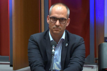 Mesto predsednika mandatno-volilne komisije Demokratom, ti predlagajo Tadeja Ostrca