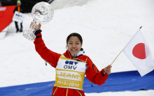 Takanaši v najboljši sezoni vselej na odru, na 18 tekmah zmagala kar 15-krat