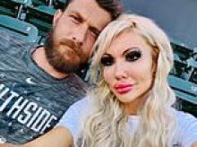 Wealthy Oklahoma couple at war with Trump Tower Chicago neighbors over loud sex claims and mockery of wife's hair extensions