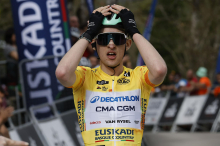 Seixas v sprintu ugnal Lipowitza, Roglič na 12. mestu zaostal več kot minuto