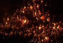 Blagodatni oganj sa Hristovog groba podeljen vernicima u Hramu Svetog Save u Beogradu