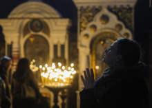 Ukrajina in Rusija druga drugo obtožujeta številnih kršitev velikonočnega premirja