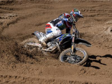 Tim Gajser hiter, a v obeh vožnjah na tleh, s 25 točkami osmi