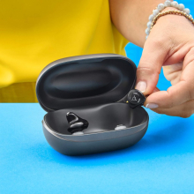 Predstavljamo polnilni vušesni slušni aparat, Insera Smile R – nov razlog za nasmeh