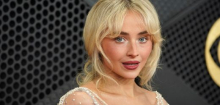 Sabrina Carpenter entschuldigt sich für Fauxpas bei Coachella-Festival - Jubeln mit Jodeln