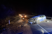 Auf der B 20: Schwerer Verkehrsunfall: Lenker am Schlüsselbein verletzt